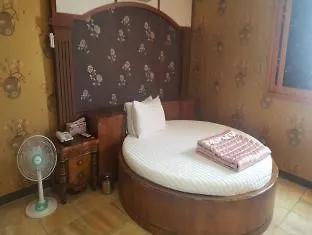 Plus Motel Busan