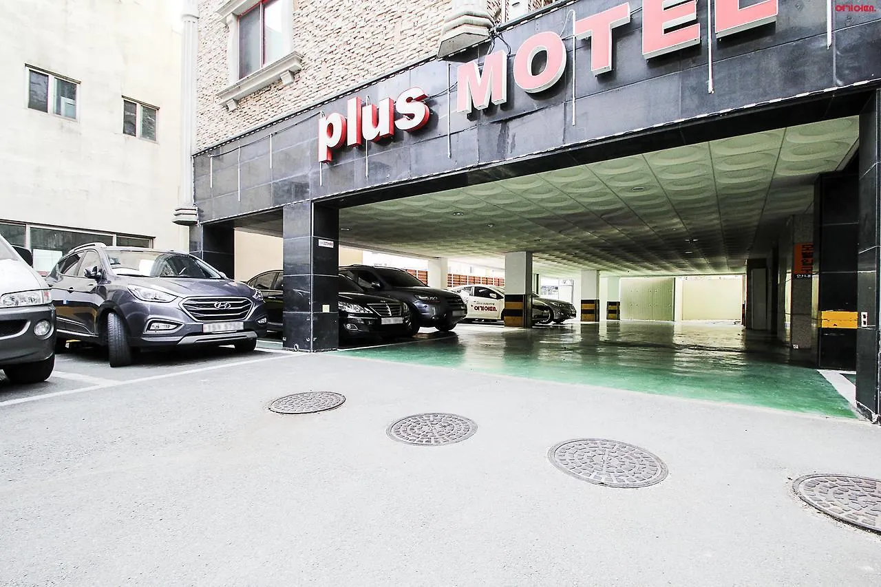 Plus Motel Busan